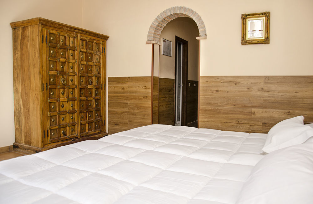 Hotel Finca Fabiola (Adults Only) ฟีเนสตรัต ภายนอก รูปภาพ