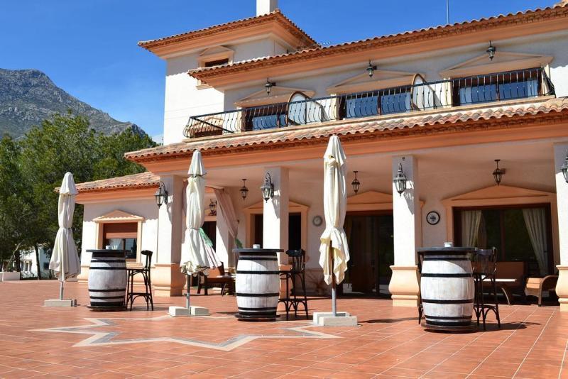 Hotel Finca Fabiola (Adults Only) ฟีเนสตรัต ภายนอก รูปภาพ